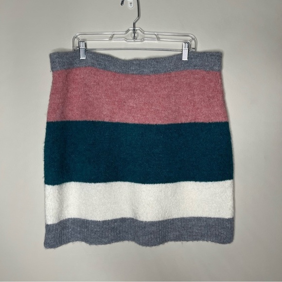 Dresses & Skirts - NWT Lou & Grey For LOFT Color Block Knit Pull On Stretchy Skirt Size XL
